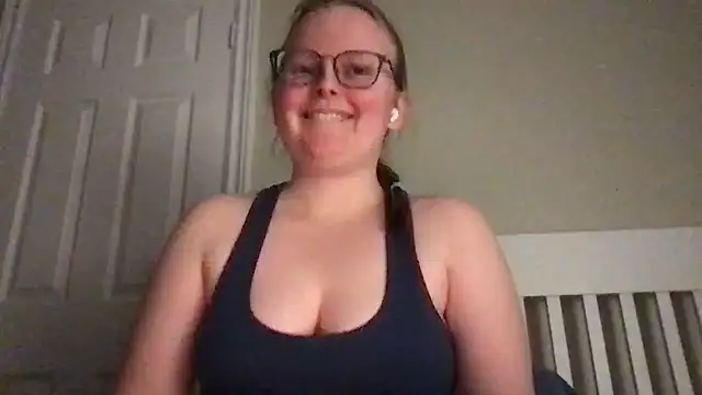 lexie lilacs online show from 22, 1, 2025