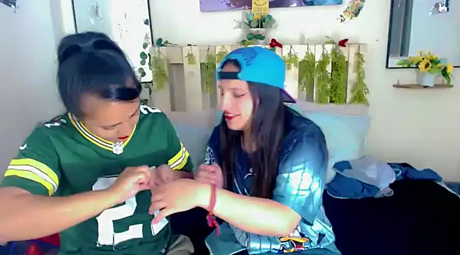 Sharon et Khloe12 online show from 10, 1, 2025