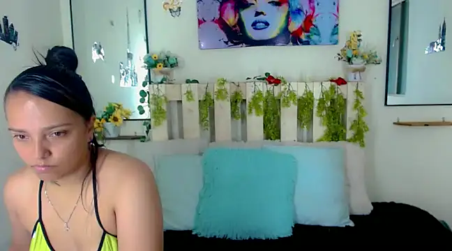 Sharon et Khloe12 online show from 17, 12, 2024