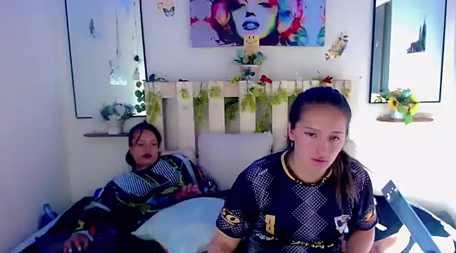 Sharon et Khloe12 online show from 16, 1, 2025