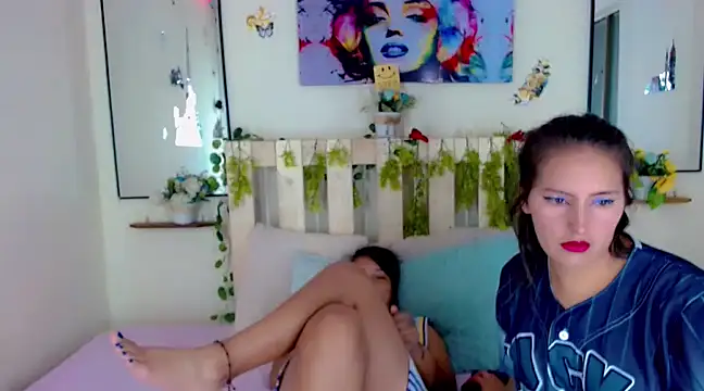 Sharon et Khloe12 online show from 18, 1, 2025