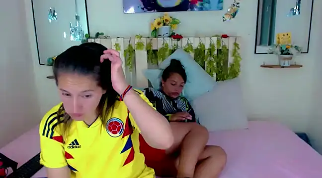 Sharon et Khloe12 online show from 30, 12, 2024