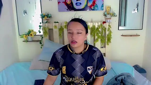 Sharon et Khloe12 online show from 17, 12, 2024