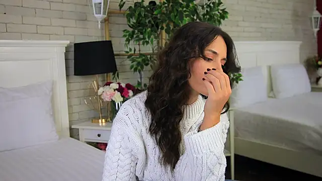 Snapshot of CarlaWhite chatting on 9, 10, 2025 CarlaWhite online show from 9, 10, 2025