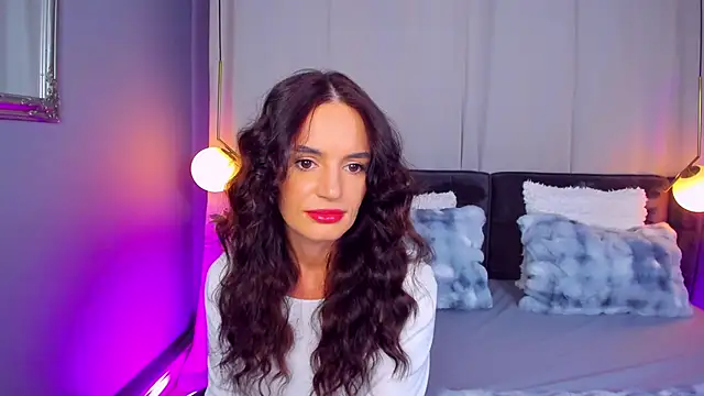 CarlaWhite online show from 7, 3, 2026