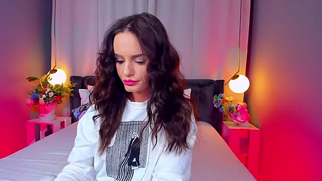 Snapshot of CarlaWhite chatting on 11, 11, 2025 CarlaWhite online show from 11, 11, 2025