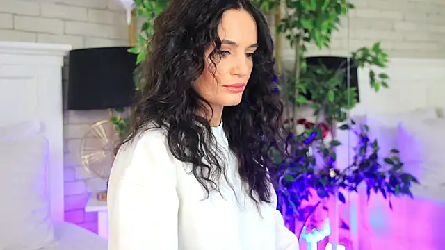 Snapshot of CarlaWhite chatting on 28, 11, 2025 CarlaWhite online show from 28, 11, 2025