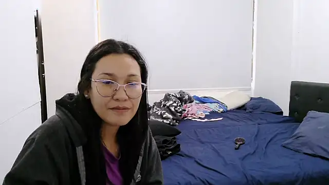 luxandracon23 online show from 2, 10, 2025