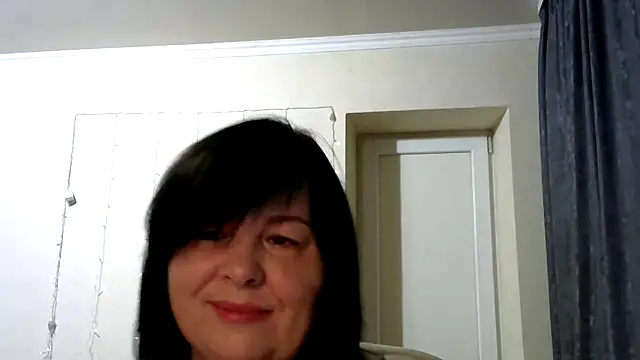 EmiliaLooo online show from 9, 9, 2025