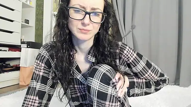 Baby Jewel online show from 21, 10, 2025