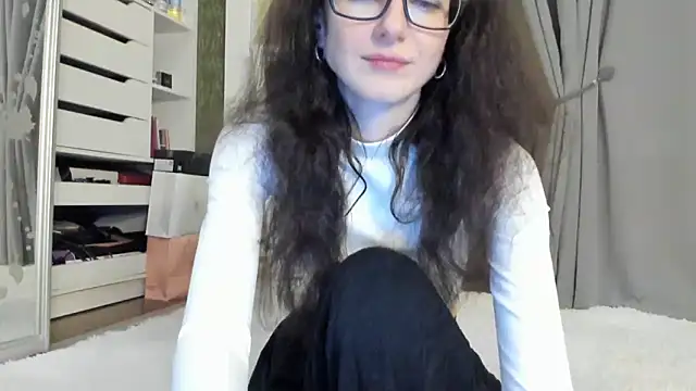 Baby Jewel online show from 6, 11, 2025