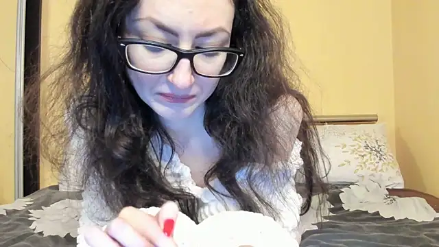 Baby Jewel online show from 2, 12, 2025