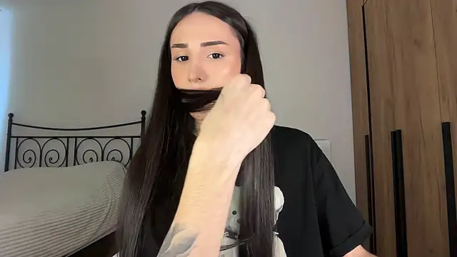 Kim Oberlin  online show from 1, 4, 2026