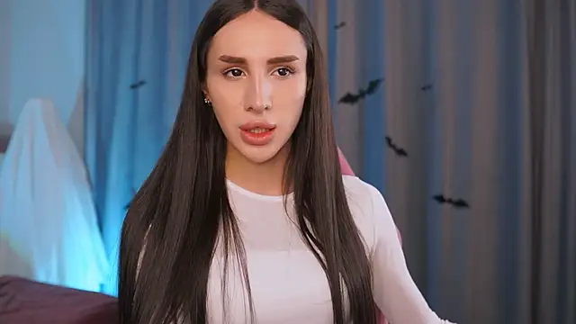 Kim Oberlin  online show from 18, 10, 2025