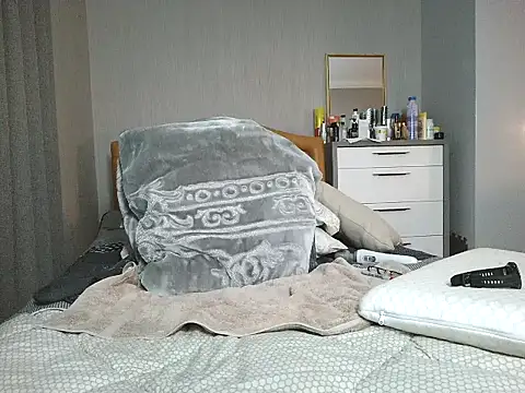 Snapshot of unknownguy_7 chatting on 2, 12, 2025 unknownguy 7 online show from 2, 12, 2025