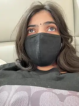 Lunaxx001 online show from 1, 4, 2026