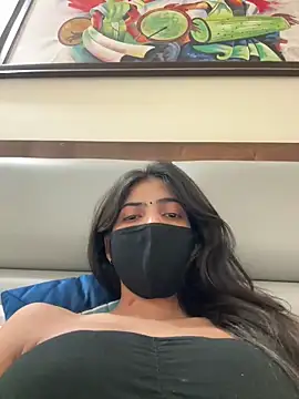 Lunaxx001 online show from 1, 4, 2026