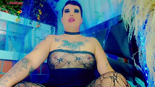 nauthyvalentina online show from 15, 4, 2026