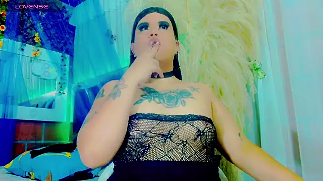 nauthyvalentina online show from 5, 4, 2026
