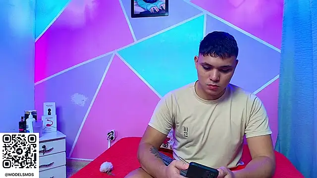 couple lovelyds online show from 8, 1, 2026