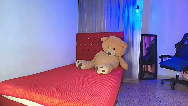 couple lovelyds online show from 16, 10, 2025