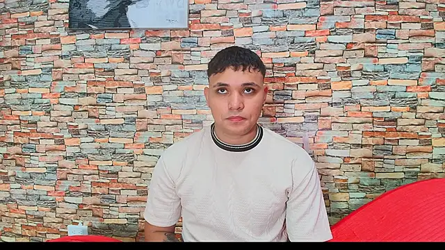 couple lovelyds online show from 5, 12, 2025