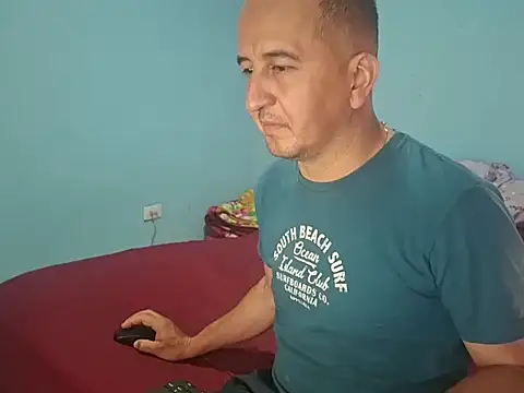 yazforeSolo online show from 11, 5, 2026