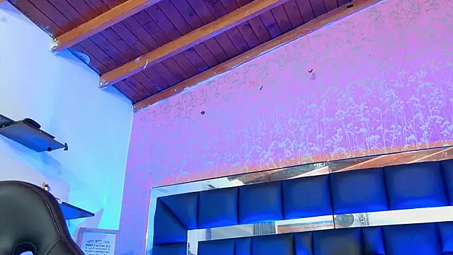 Snapshot of Sofia_martiin chatting on 24, 10, 2025 Sofia martiin online show from 24, 10, 2025