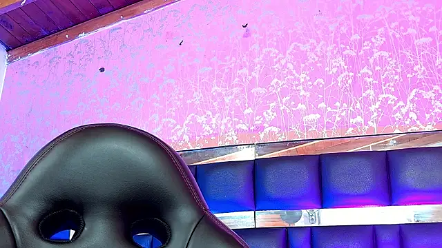 Snapshot of Sofia_martiin chatting on 17, 10, 2025 Sofia martiin online show from 17, 10, 2025