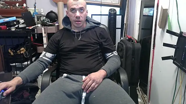 ScubaStevex online show from 7, 11, 2025