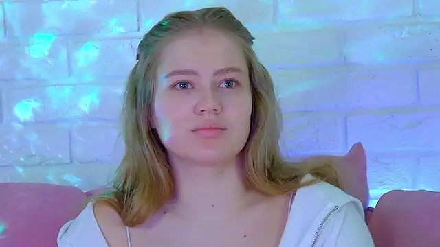 SelinSwarovski online show from 10, 10, 2025