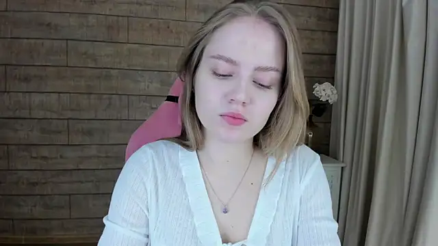 SelinSwarovski online show from 6, 10, 2025