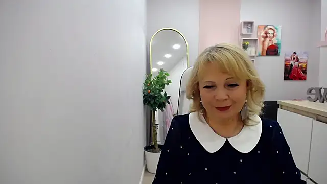 Milla Cutie18 online show from 9, 4, 2026
