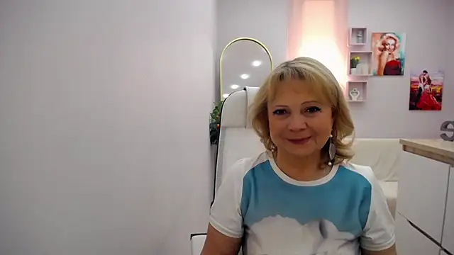 Milla Cutie18 online show from 13, 4, 2026