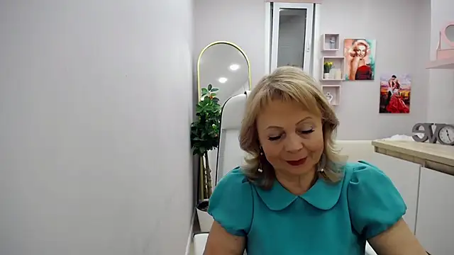 Milla Cutie18 online show from 5, 5, 2026