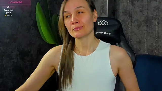 Lillian White online show from 4, 4, 2026