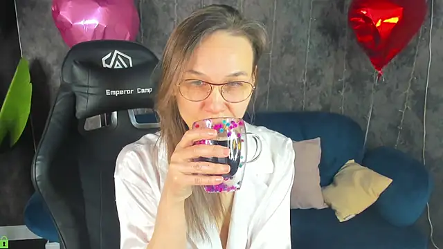 Lillian White online show from 2, 3, 2026