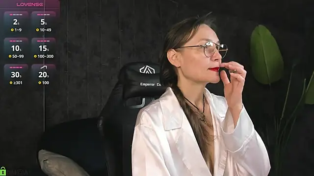 Lillian White online show from 3, 6, 2026