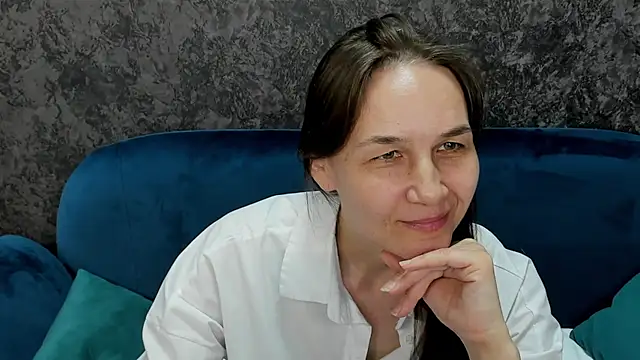 Lillian White online show from 10, 3, 2025