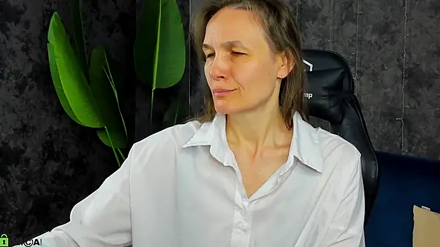 Lillian White online show from 5, 4, 2026