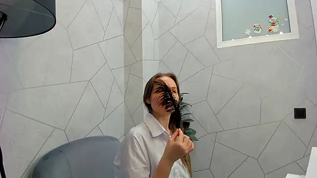 Lillian White online show from 11, 3, 2025