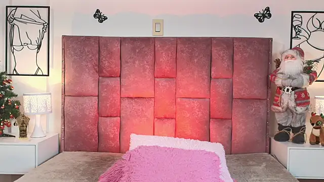 NicolMiller4 online show from 23, 12, 2025