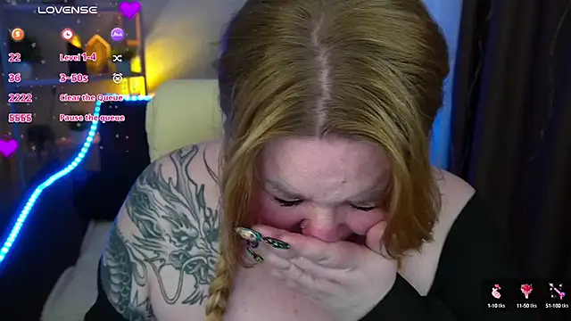 ZaraReignn online show from 8, 3, 2025