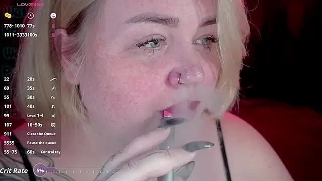 ZaraReignn online show from 16, 11, 2025