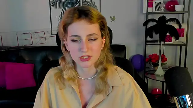 LuxRayi online show from 25, 1, 2025