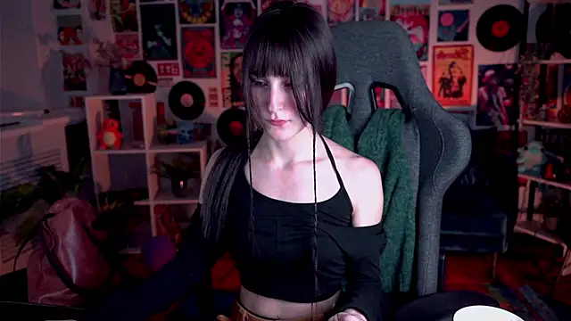 LuxRayi online show from 1, 2, 2025