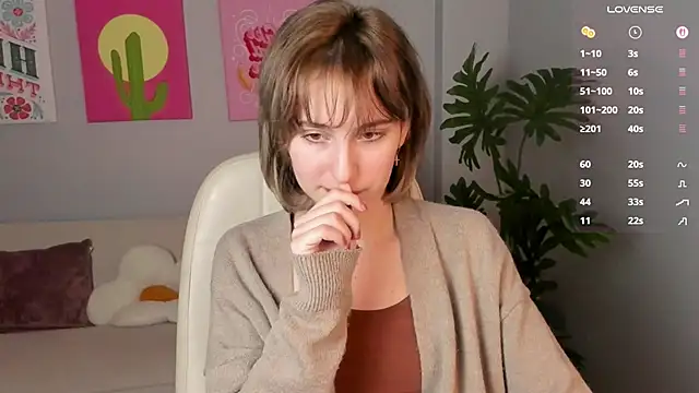 LuxRayi online show from 14, 2, 2026