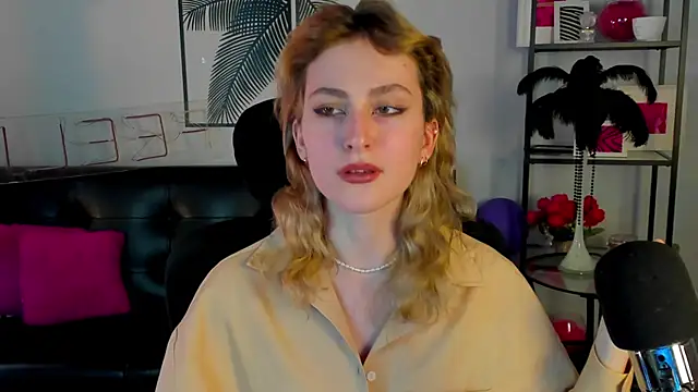 LuxRayi online show from 25, 1, 2025