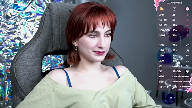 LuxRayi online show from 4, 4, 2026