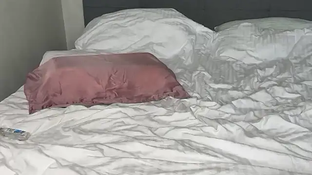 fluffy bunnyxxx online show from 13, 10, 2025